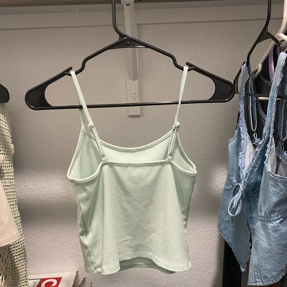Cute basic tank! - Picture 2 of 3